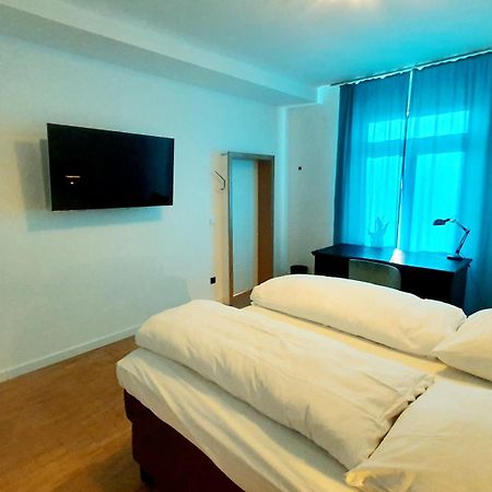 Helles Zimmer Mit Kingsize-Bett Mannheim Exterior foto